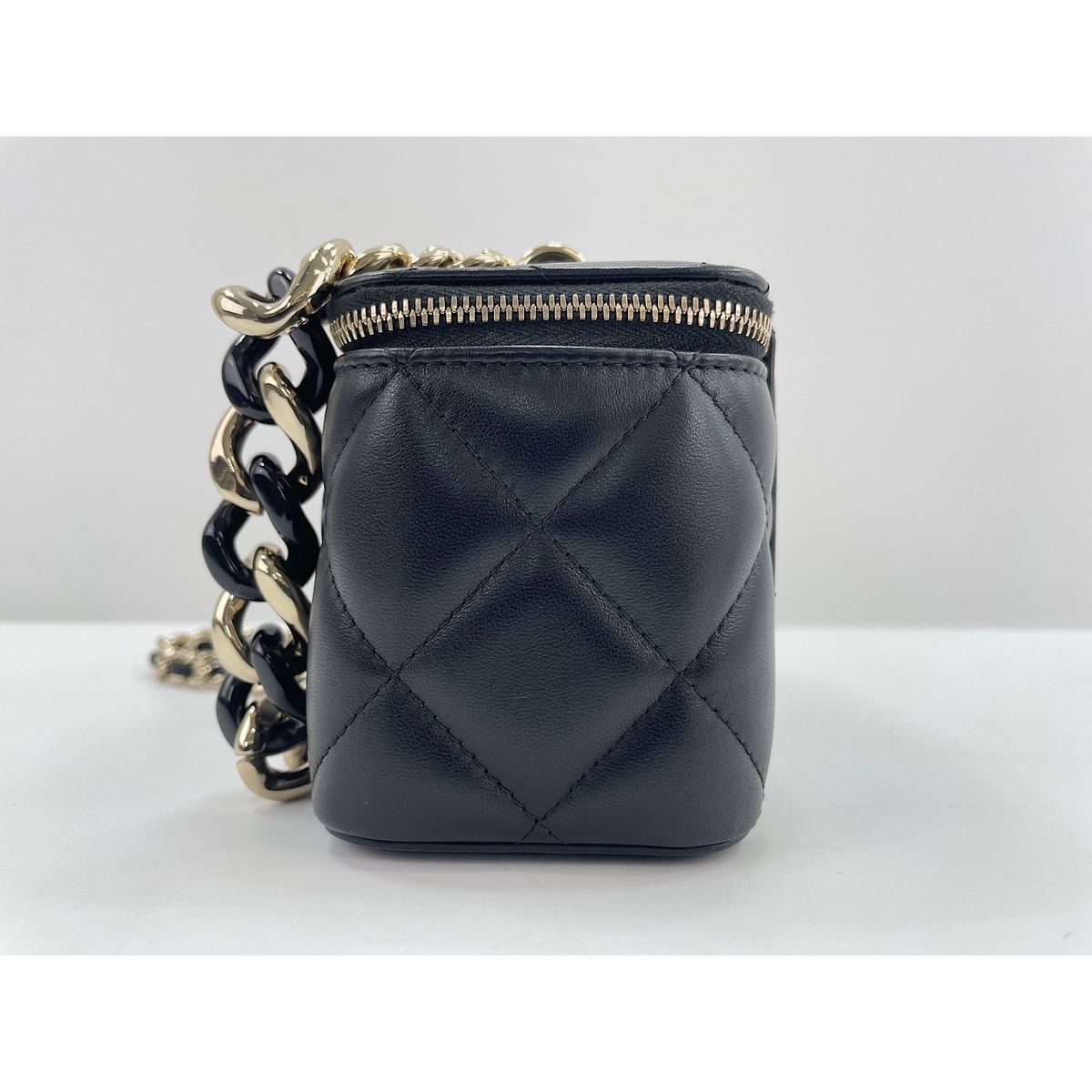Chanel Shoulder Bag Black — view 4