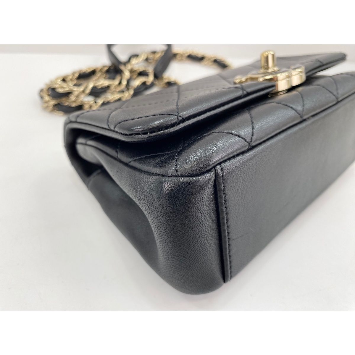 Chanel Shoulder Bag Quilted — view 6