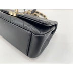 Chanel Shoulder Bag Quilted — view 7