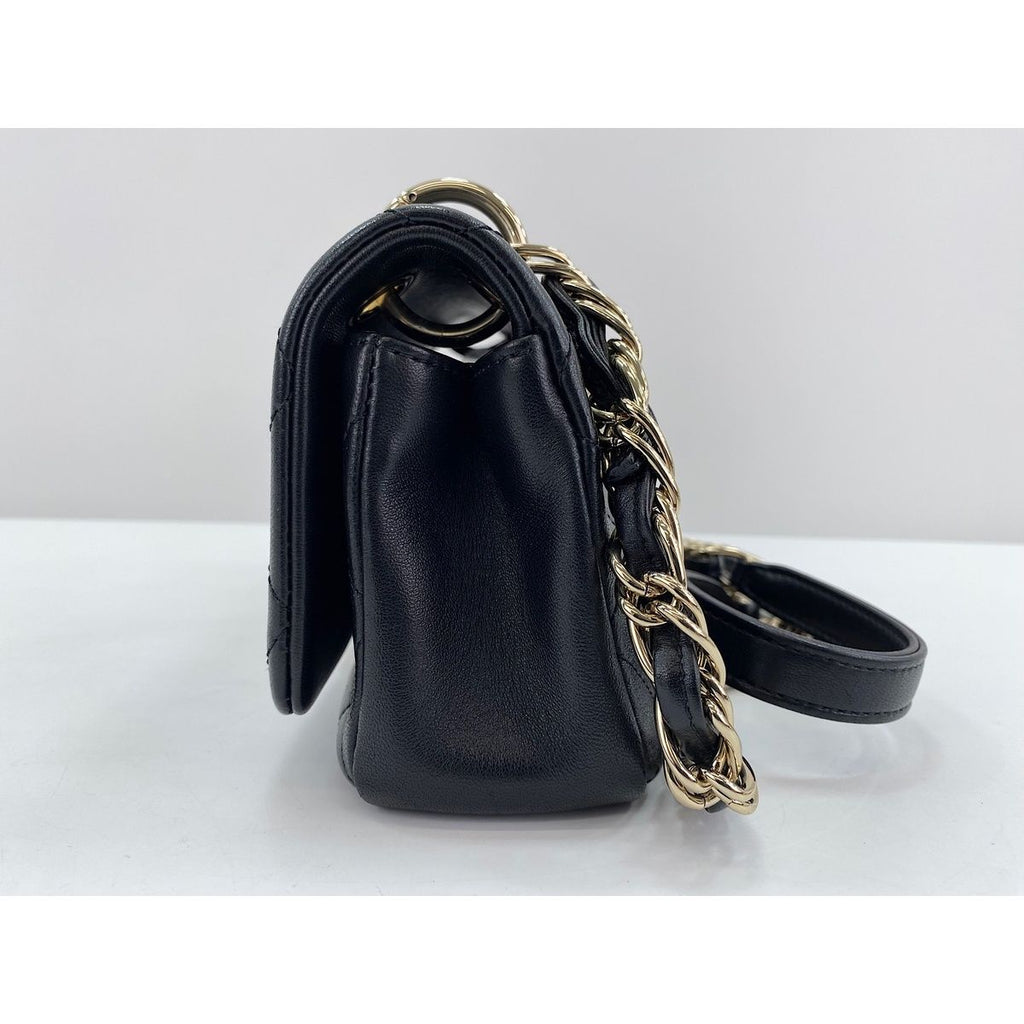 Chanel Shoulder Bag Quilted — view 3