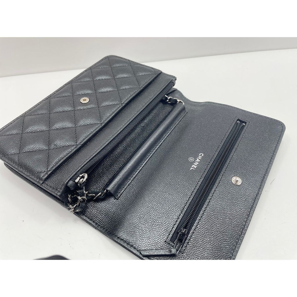 Chanel Shoulder Bag Quilted — view 8