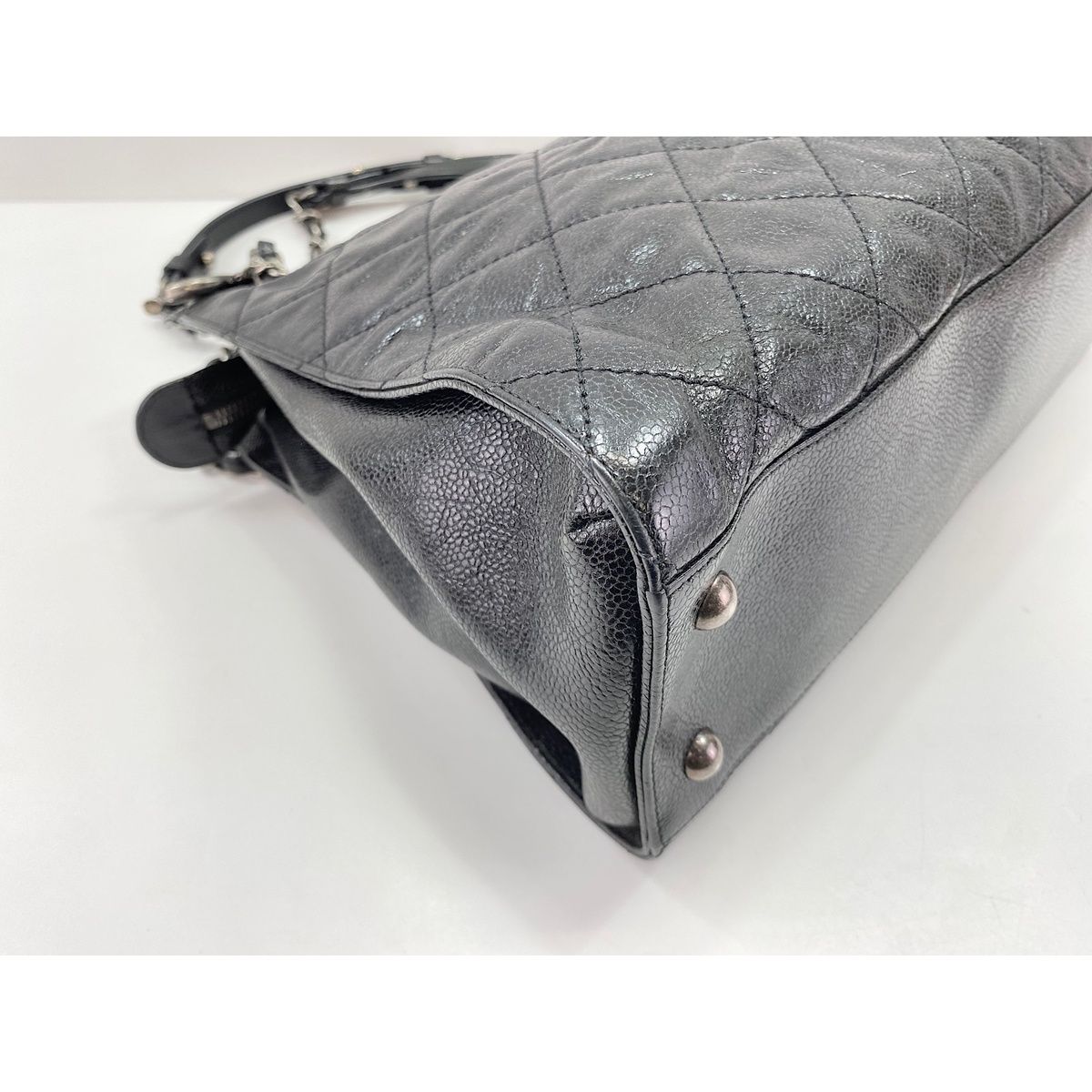 Chanel Shoulder Bag Quilted — view 8