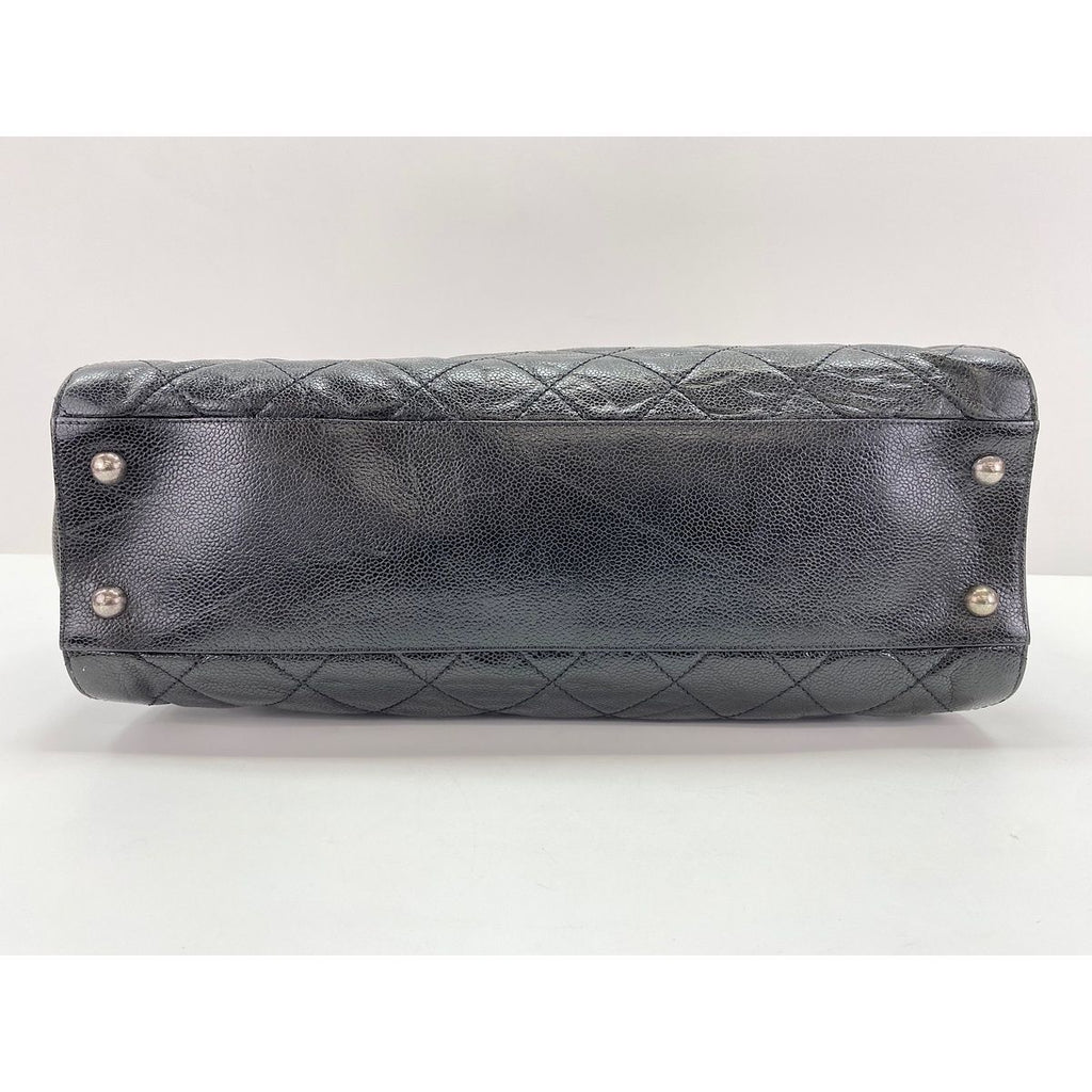 Chanel Shoulder Bag Quilted — view 7