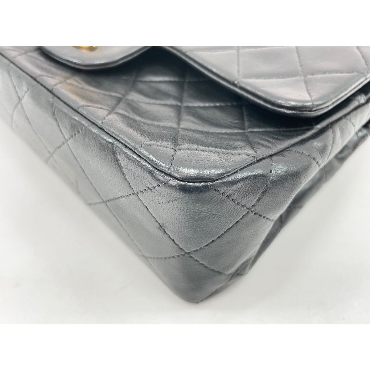 Chanel Shoulder Bag Quilted 23 — view 6