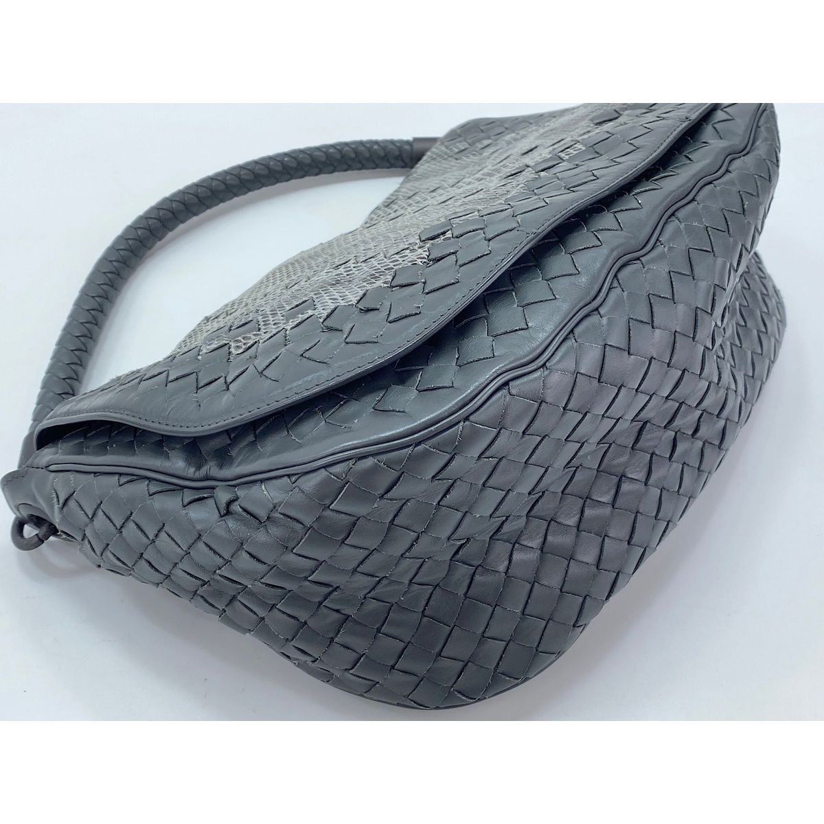 Bottega Veneta Handbag Intrecciato — view 8