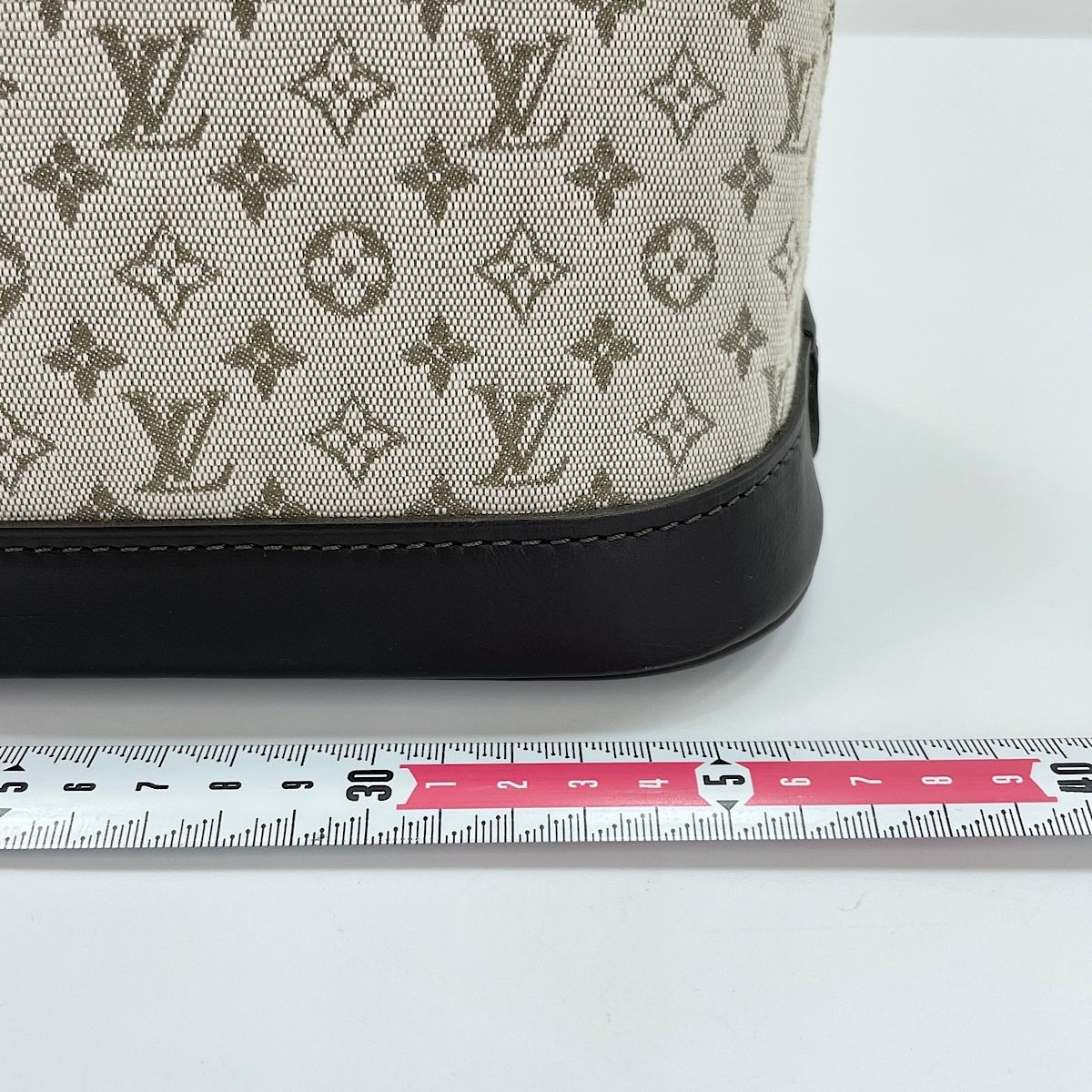 Louis Vuitton Handbag Alma — view 4