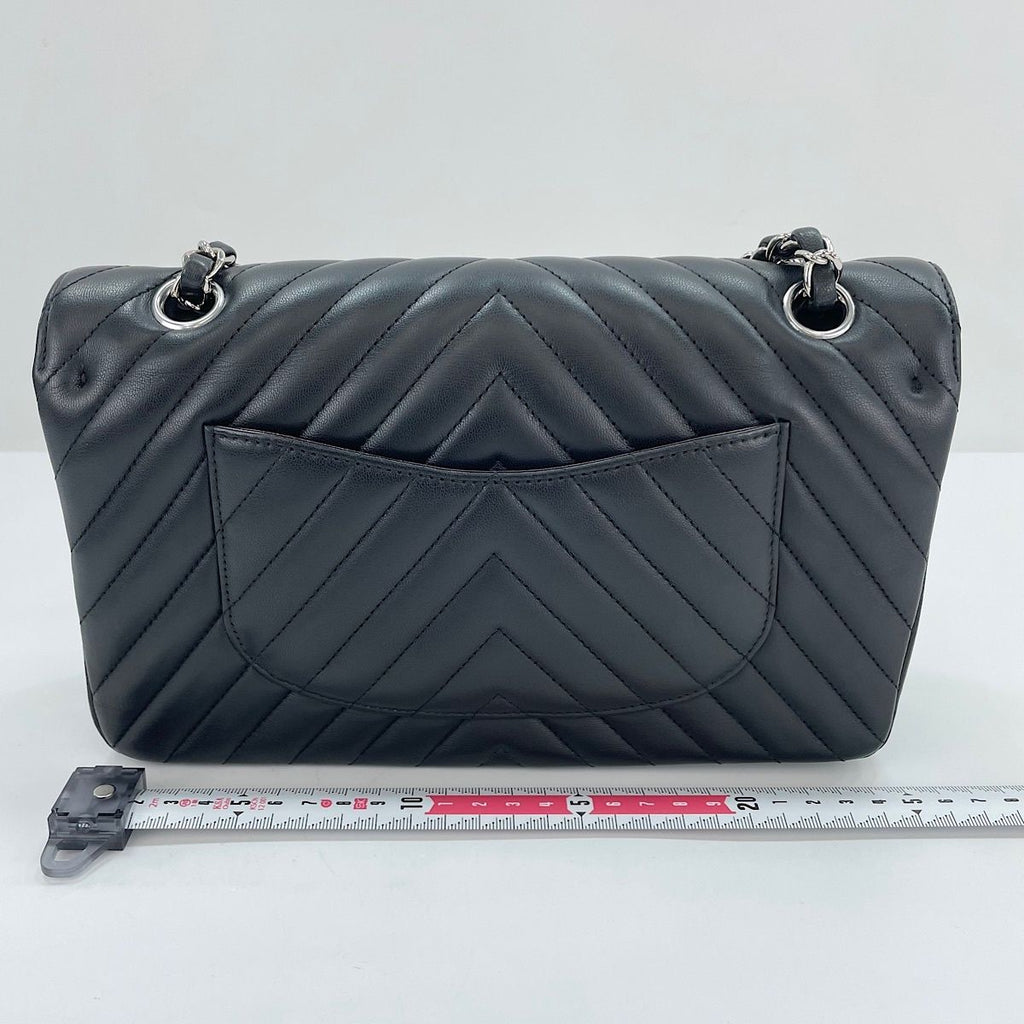 Chanel Shoulder Bag Quilted 25 — view 4