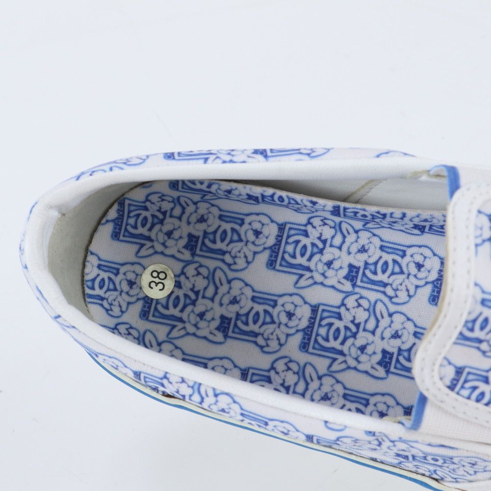 Chanel CC Logo Camellia Flower Pattern Slip Ons 38 Low Cut Shoes Flat — view 8