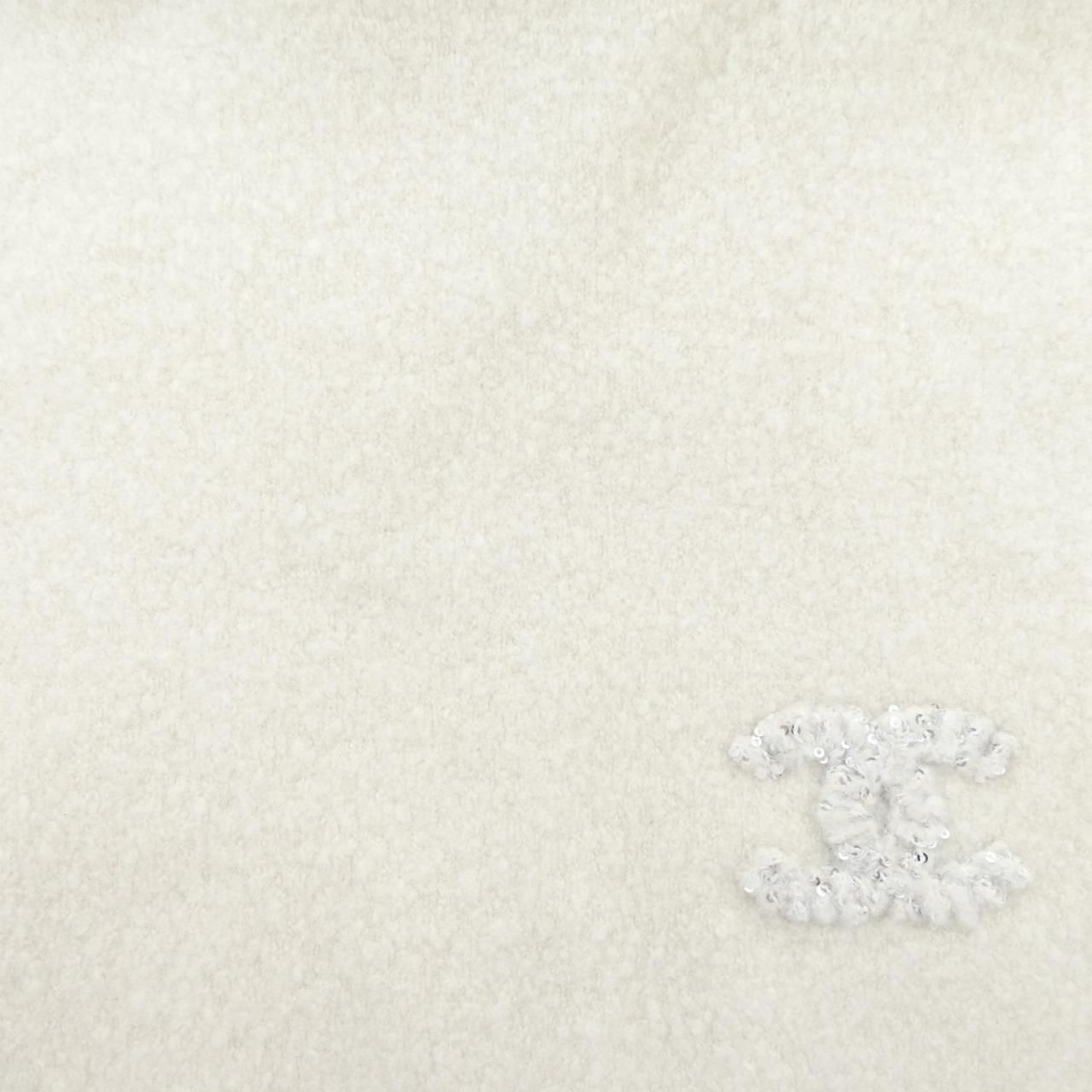 Chanel Scarf Beige — view 4