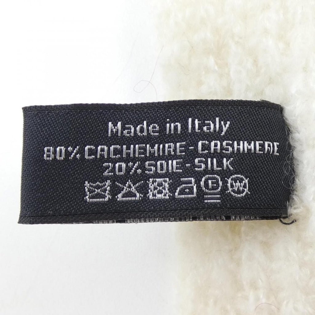 Chanel Scarf Beige — view 3