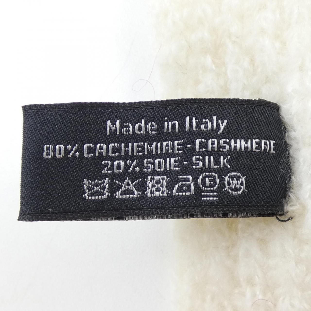 Chanel Scarf Beige — view 3