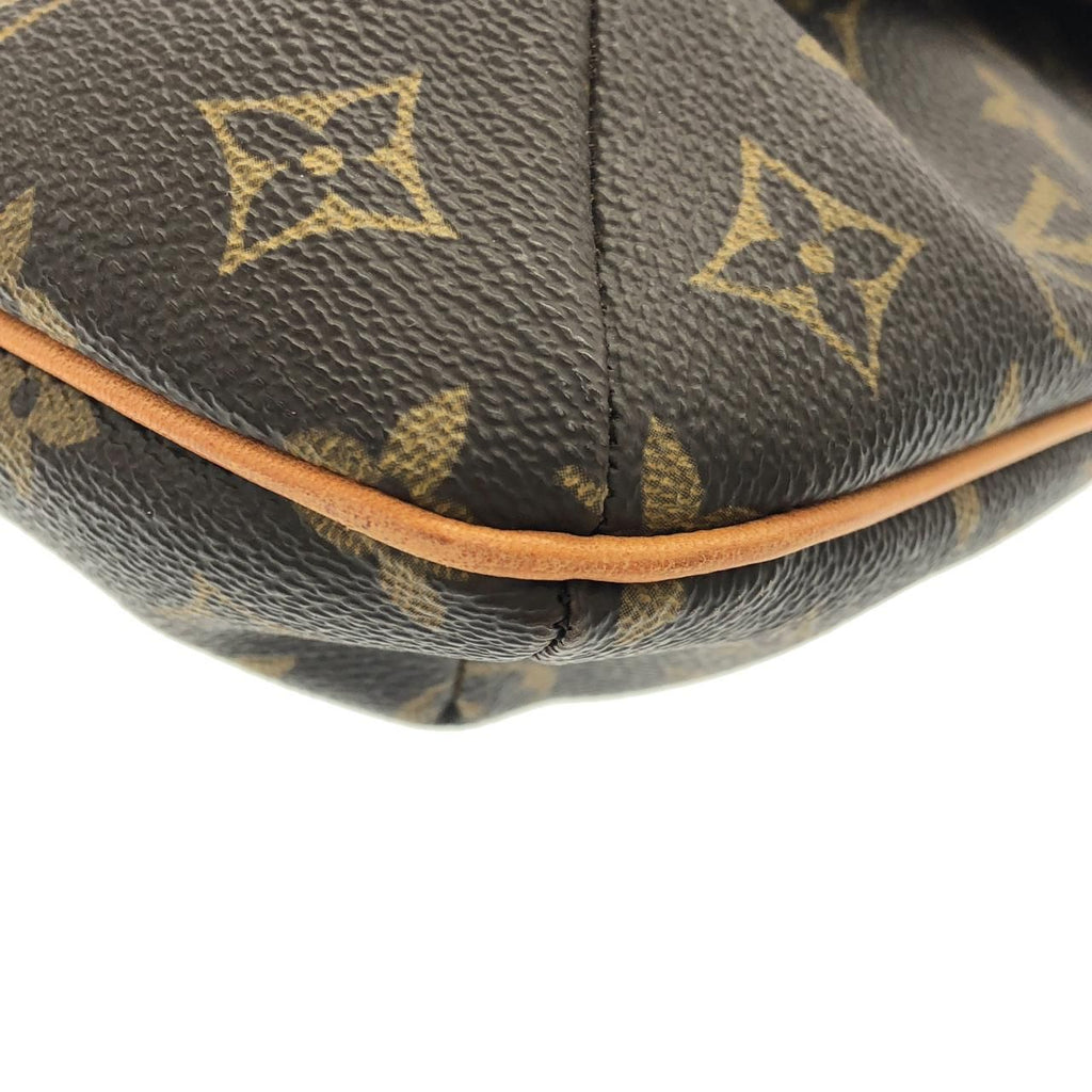 Louis Vuitton Monogram Musette Shoulder — view 4