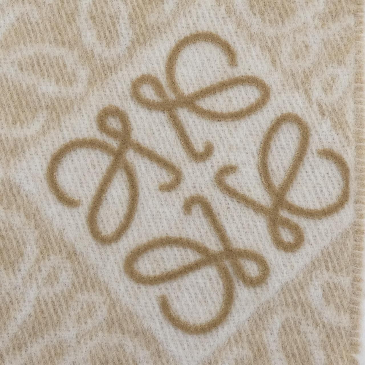 Loewe Scarf Beige — view 4