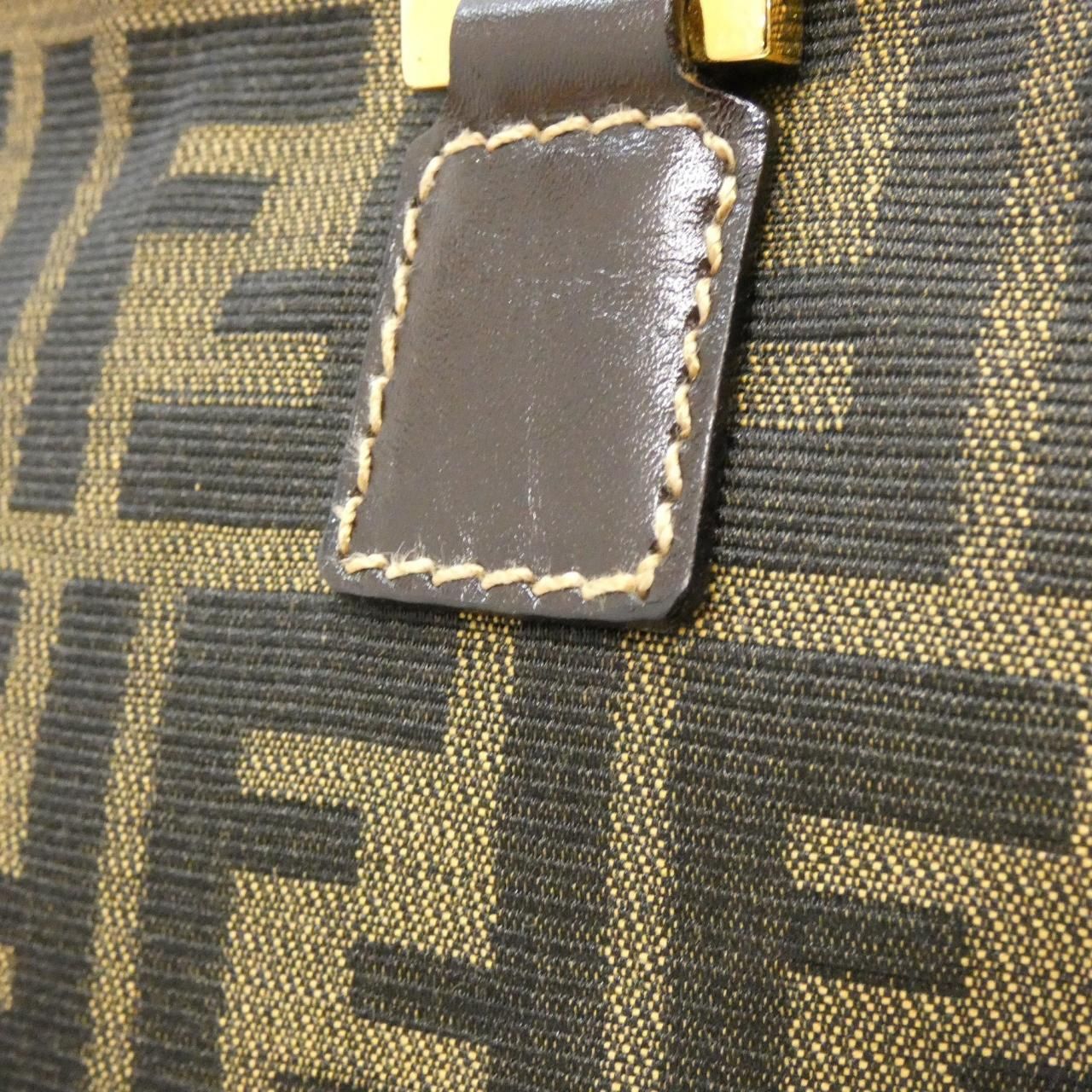 Fendi Vintage Bag Handbag Gold — view 5