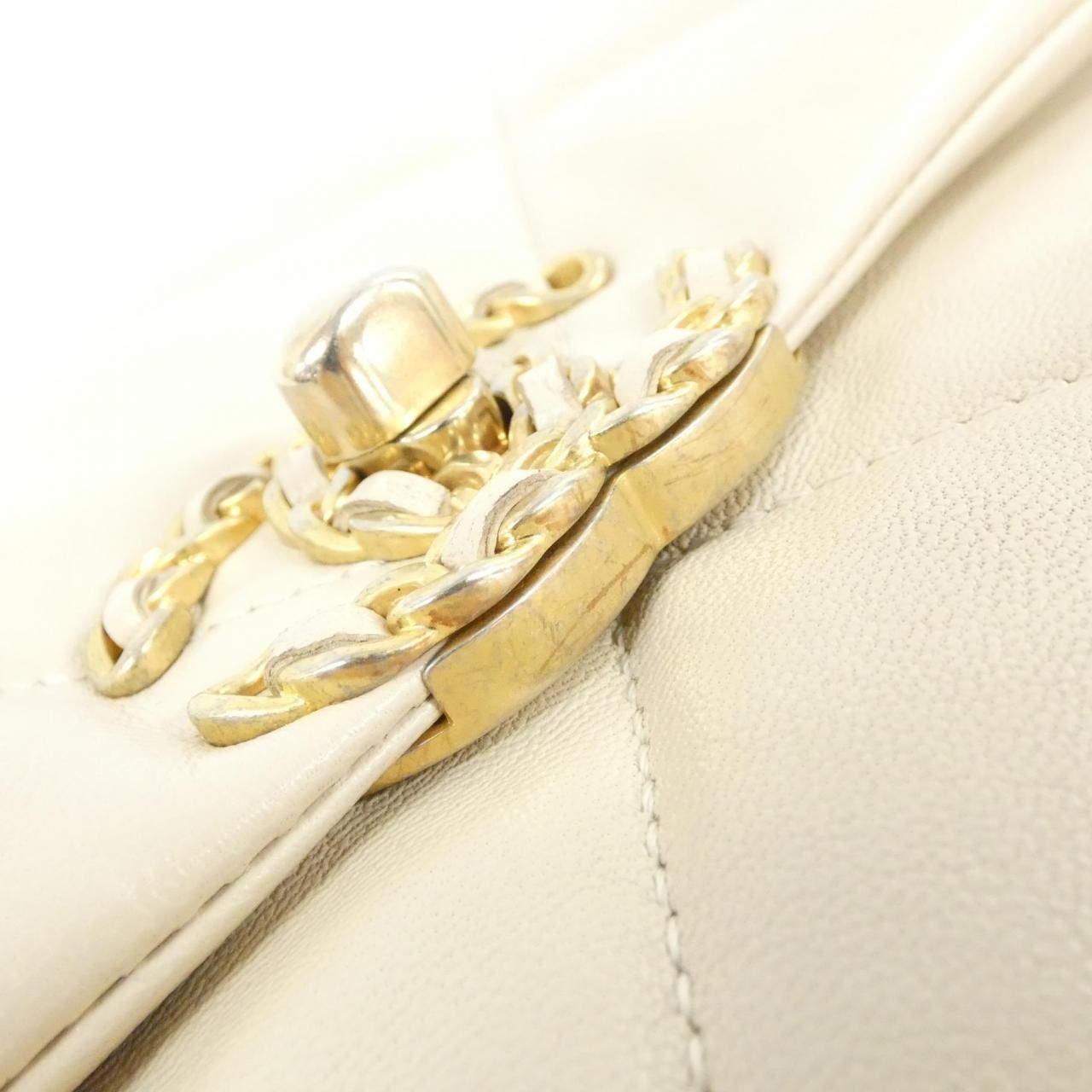 Chanel 19 Line Shoulder — view 5
