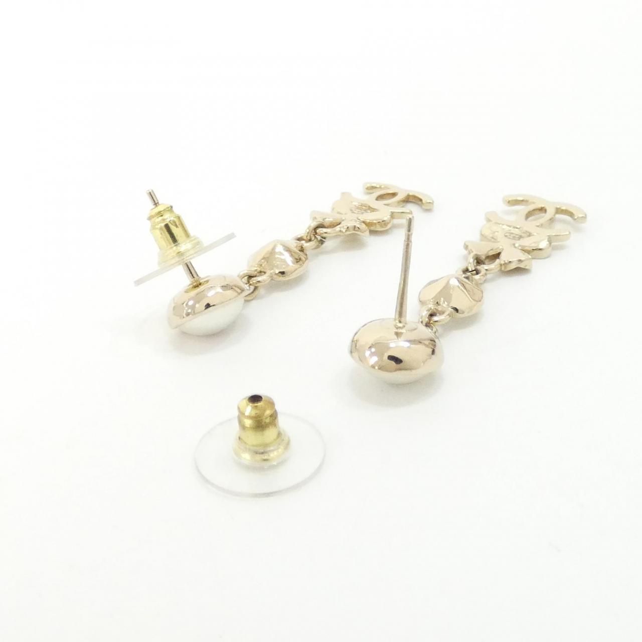 Chanel Earrings Gold — view 3