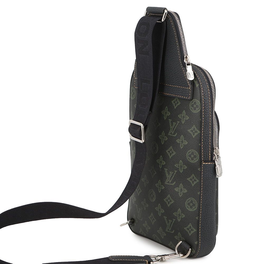 Louis Vuitton Belt Bag Monogram Record Avenue LV Fall Collection — view 3