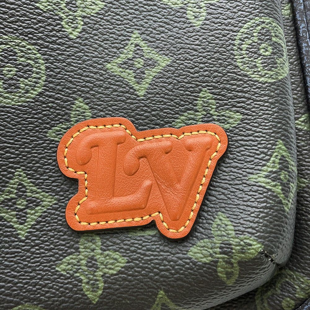 Louis Vuitton Belt Bag Monogram Record Avenue LV Fall Collection — view 9