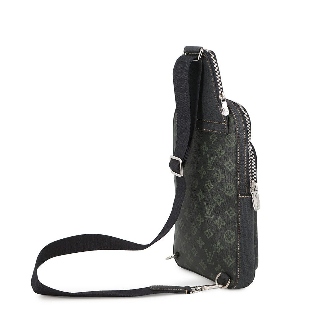 Louis Vuitton Belt Bag Monogram Record Avenue LV Fall Collection — view 2