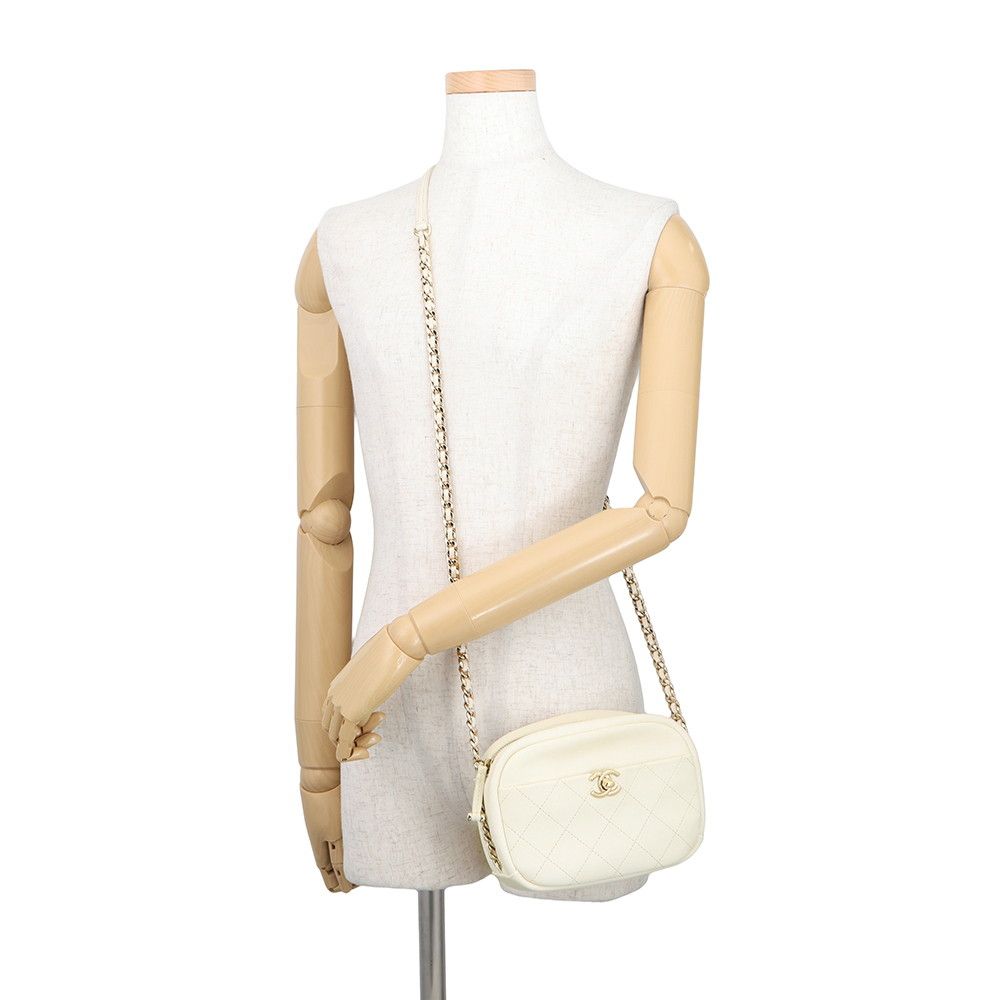 Chanel Chain Shoulder Bag Quilted CC Logo Leather — view 4