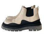 Bottega Veneta Tire Leather Side Gore Chelsea Boots 41 Ivory — view 2