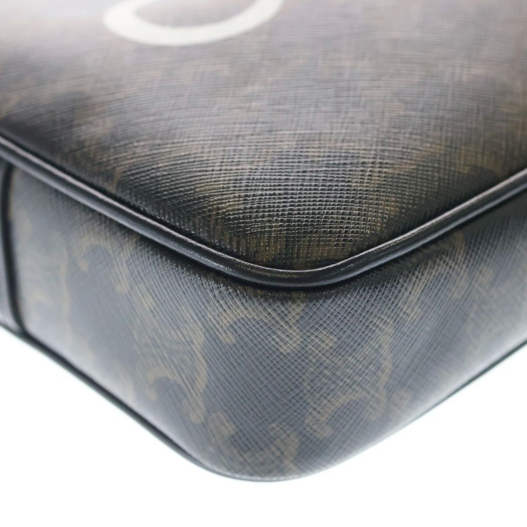 Celine Triomphe Shoulder Bag Brown — view 5