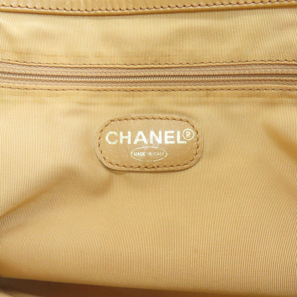 Chanel CC Logo Gold Tote Calf — view 6