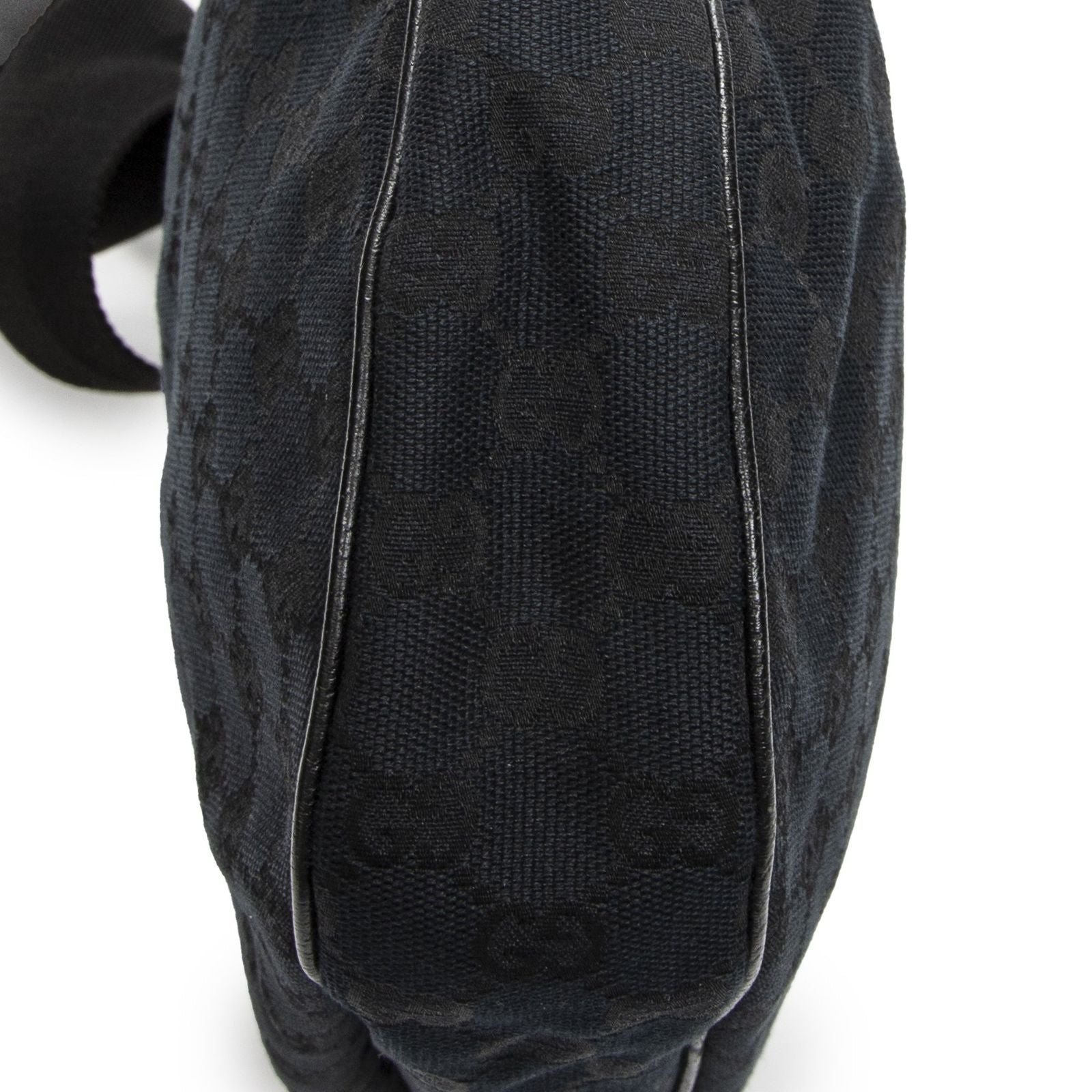 Gucci Round Zip Messenger Black GG Canvas — view 7