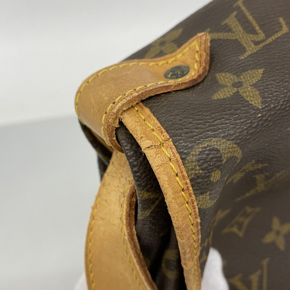 Louis Vuitton Shoulder Bag Monogram Saumur 35 Brown — view 7