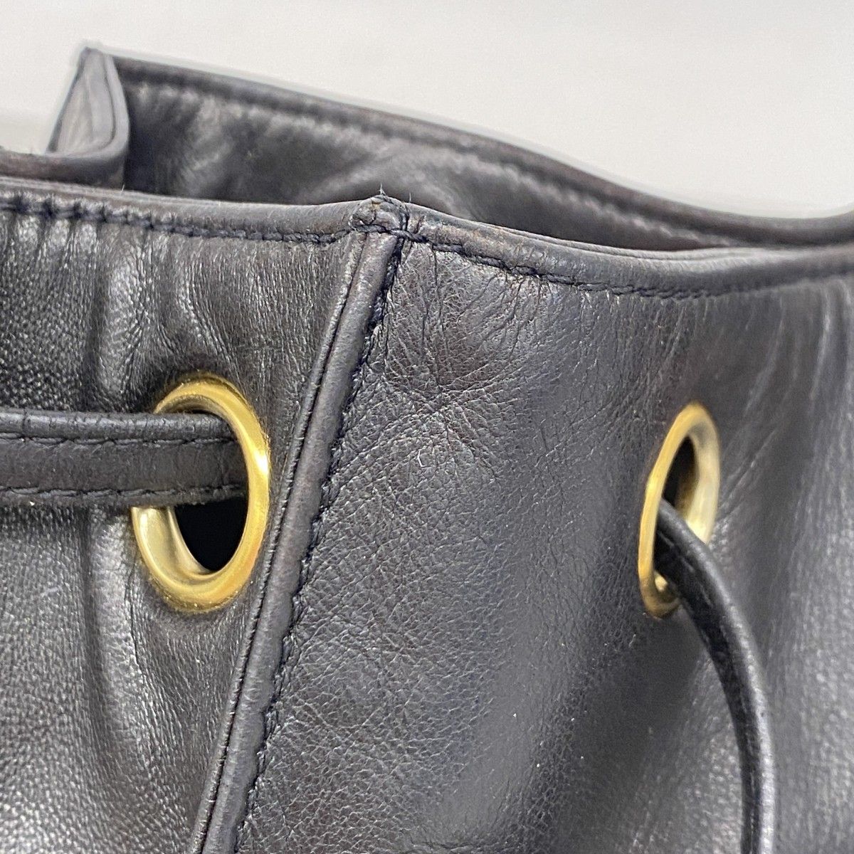 Chanel Shoulder Bag Lambskin Black Gold — view 7