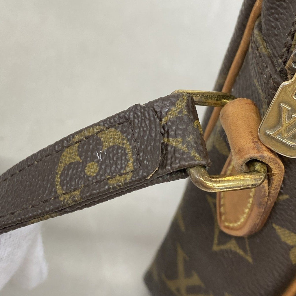 Louis Vuitton Shoulder Bag Monogram Amazon Brown — view 7