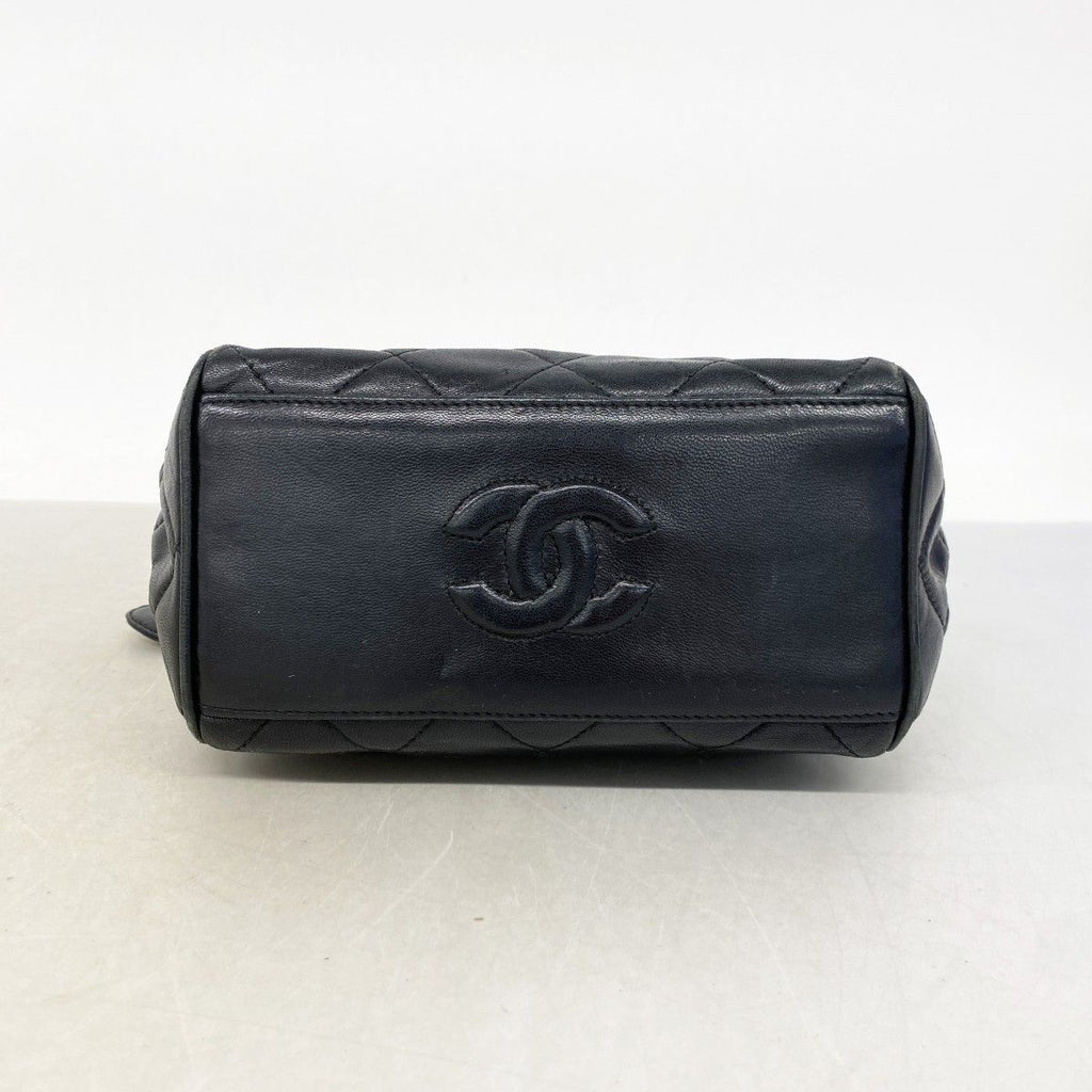 Chanel Shoulder Bag Quilted Lambskin Black Gold — view 3