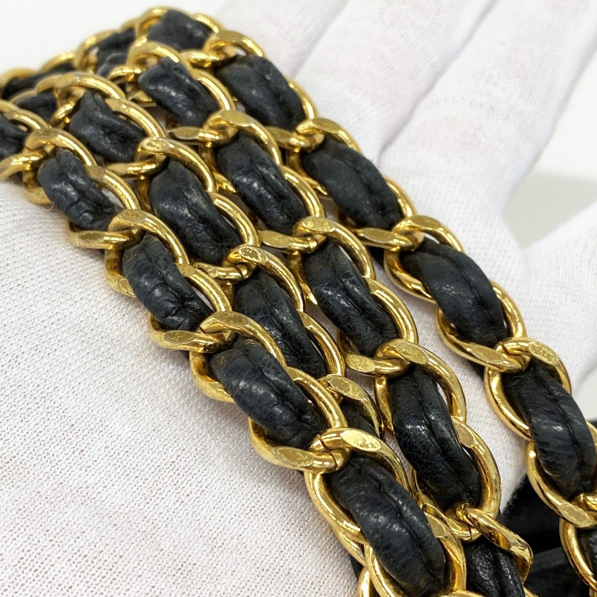 Chanel Shoulder Bag Quilted Lambskin Black Gold — view 8