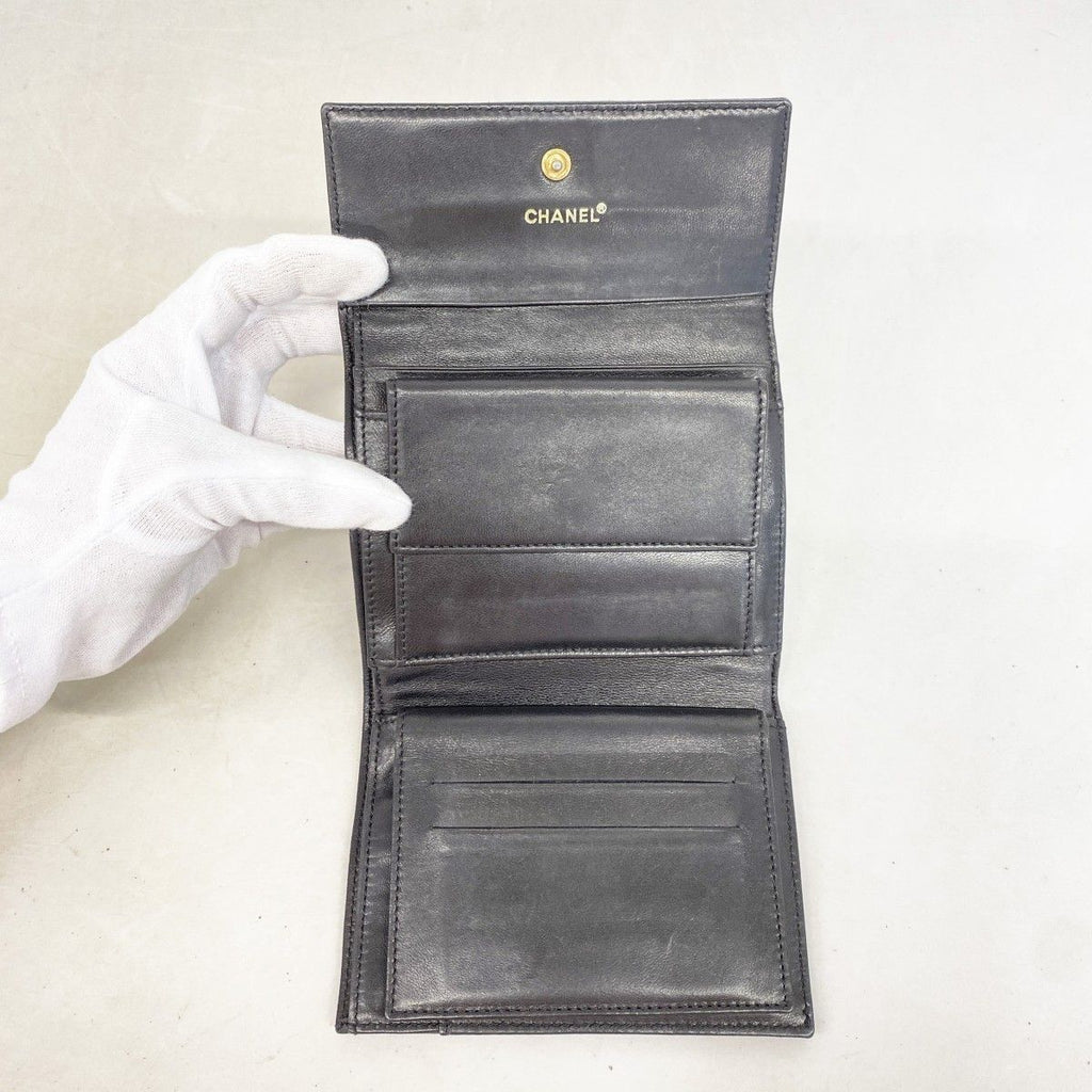 Chanel Trifold Wallet Choco Bar Lambskin Black Gold — view 3