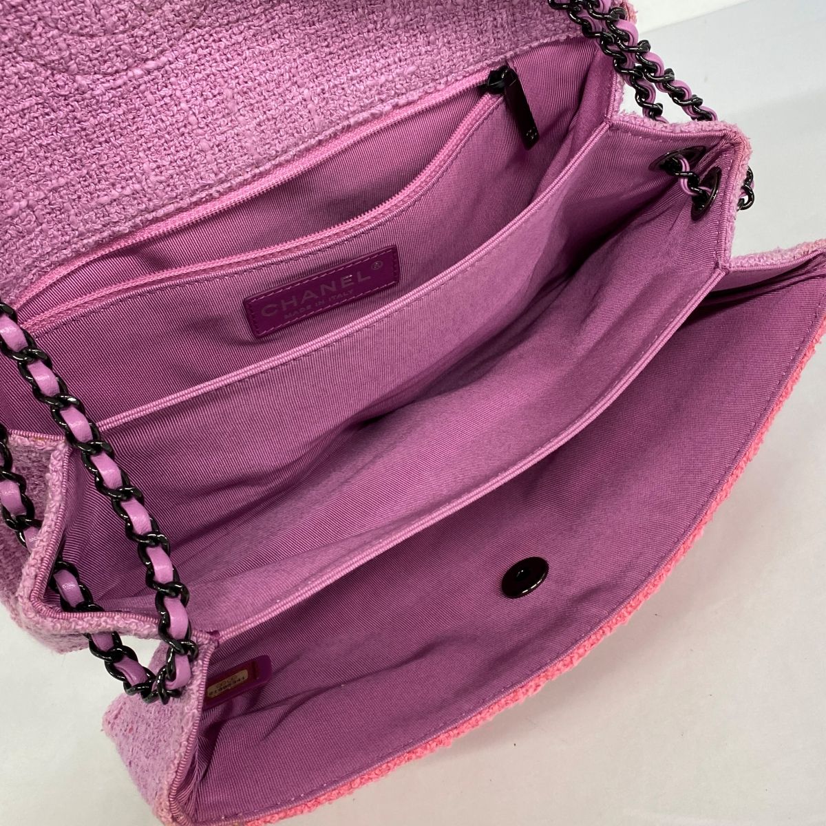 Chanel Shoulder Bag Quilted Tweed Pink Purple — view 4