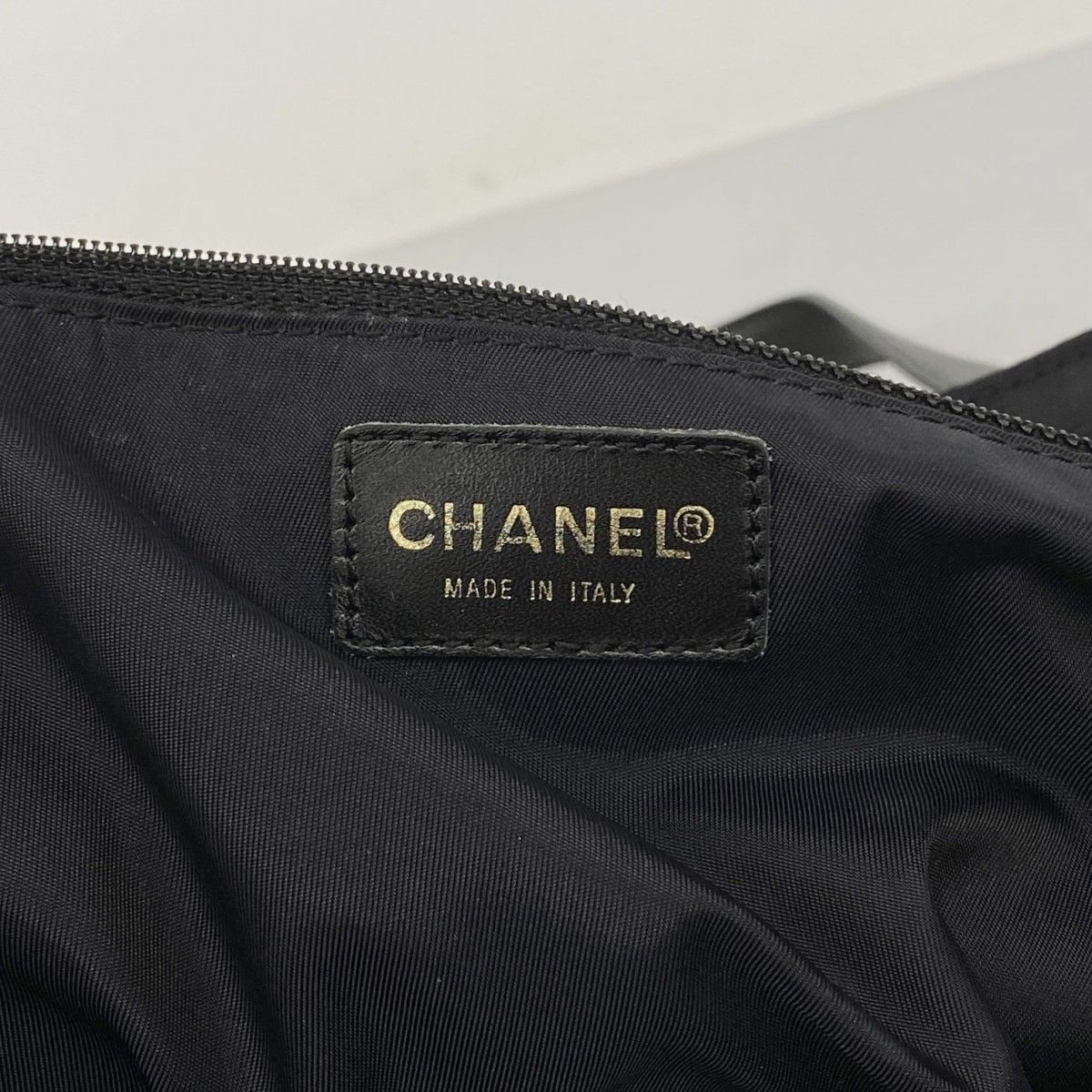 Chanel Tote New Travel Nylon Black Gold — view 5