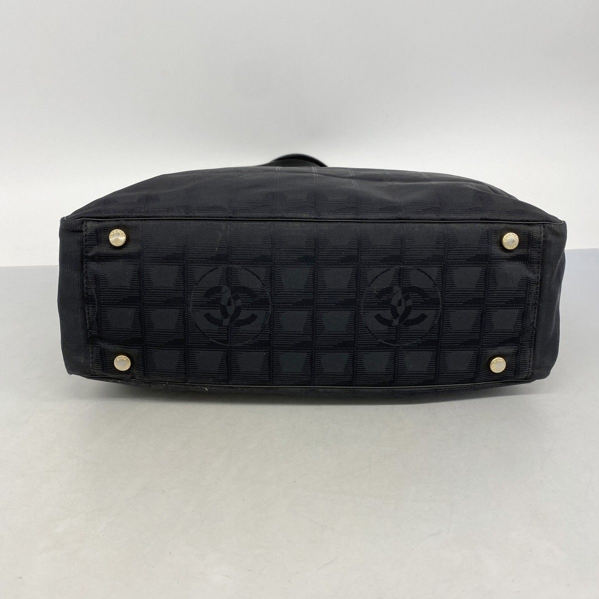 Chanel Tote New Travel Nylon Black Gold — view 3
