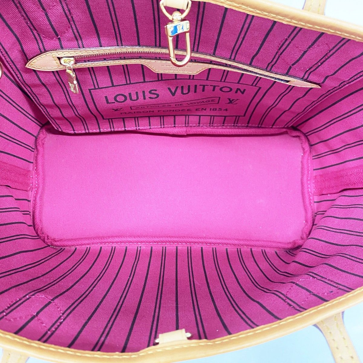 Louis Vuitton Tote Monogram Neverfull PM Fuchsia — view 4