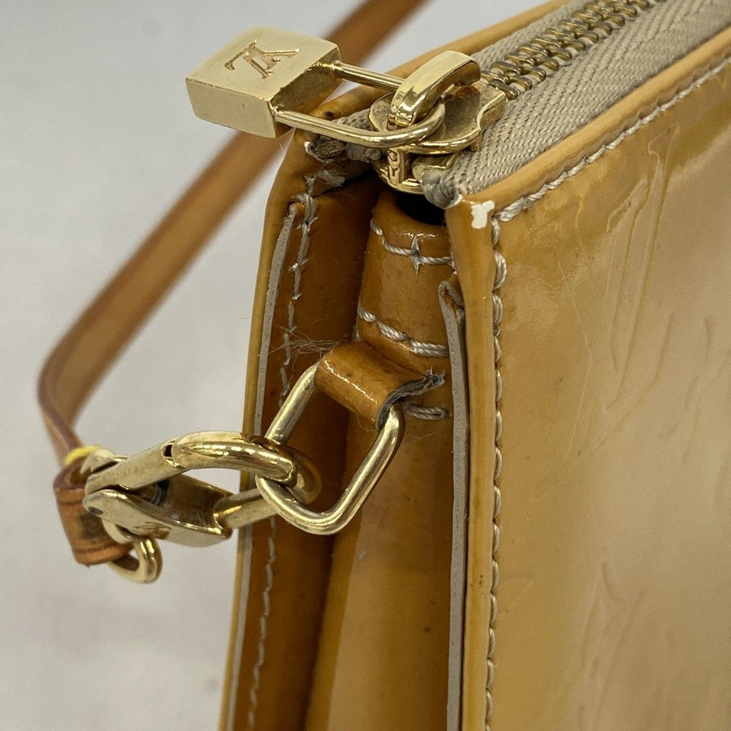Louis Vuitton Pouch Vernis Lexington Beige — view 7