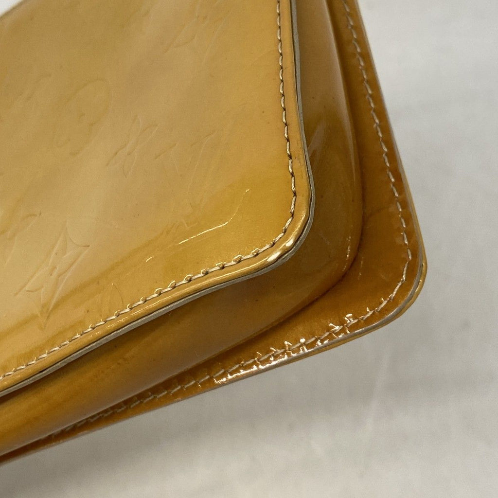 Louis Vuitton Pouch Vernis Lexington Beige — view 6
