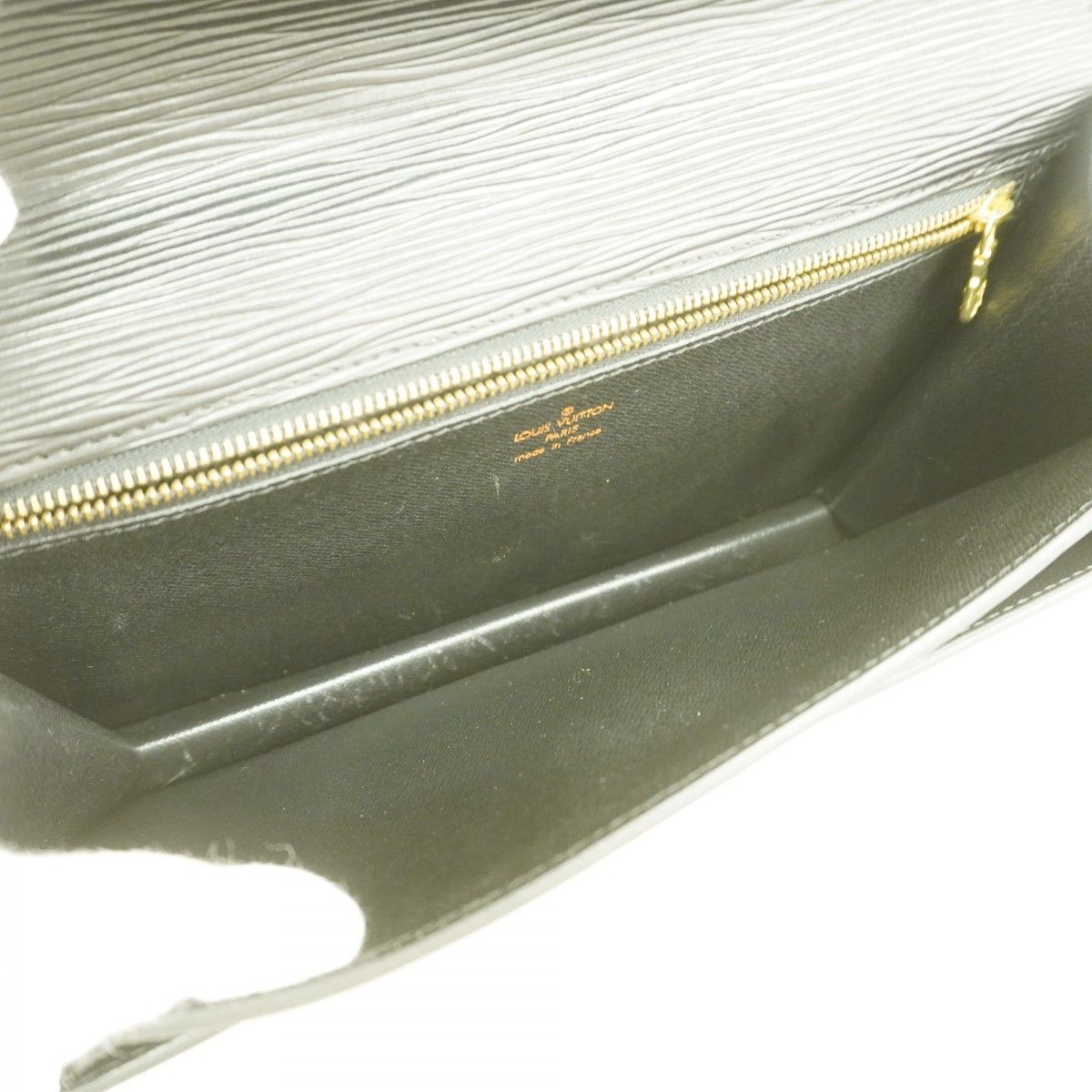 Louis Vuitton Clutch Epi Pochette Series Dragonne Noir — view 4