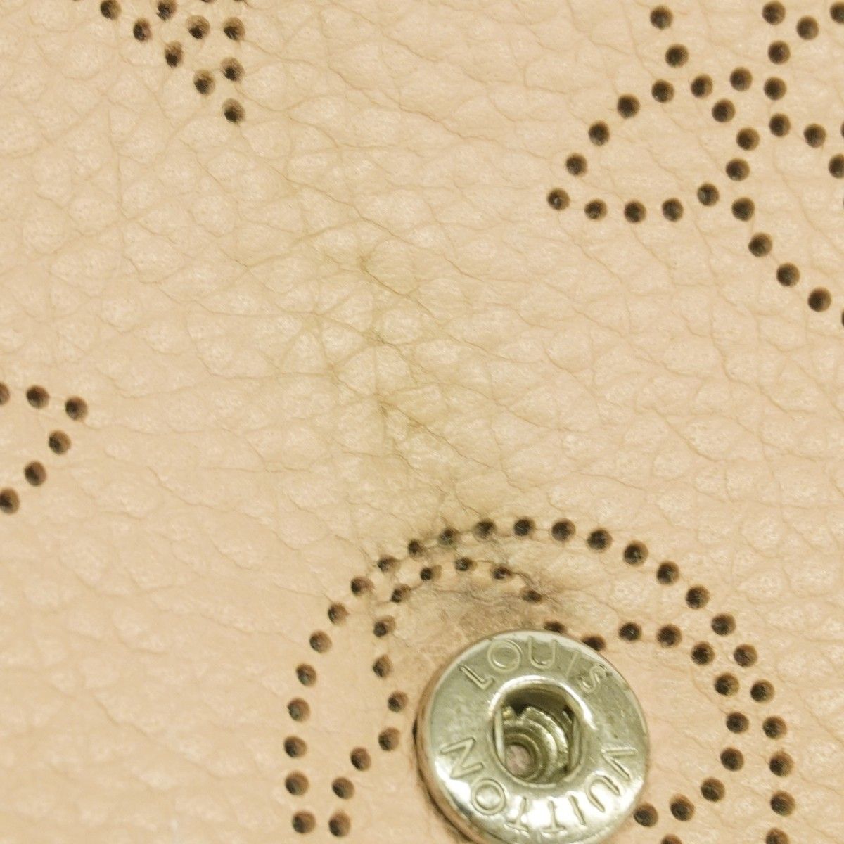 Louis Vuitton Wallet Mahina Portefeuille Iris Compact Magnolia — view 5