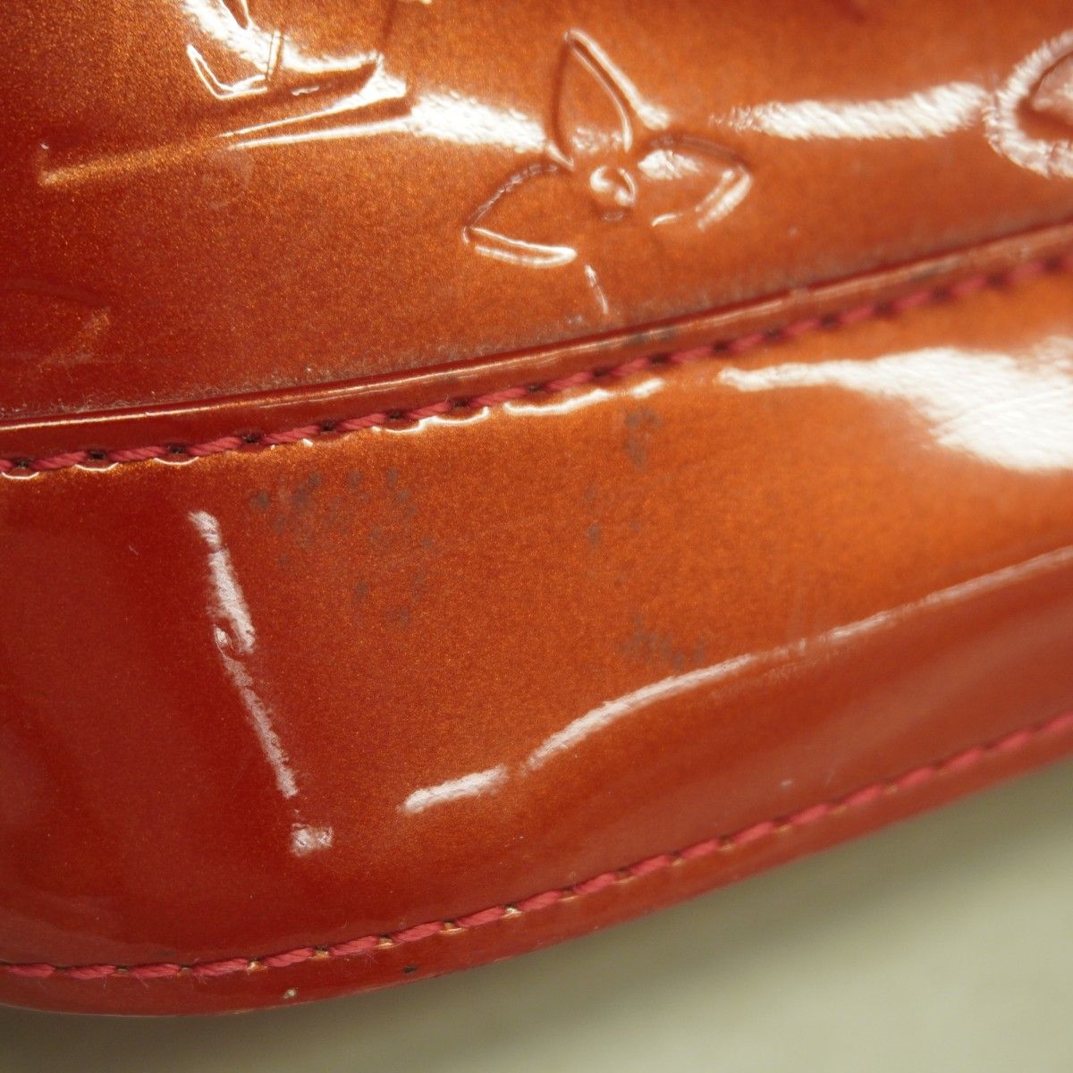 Louis Vuitton Handbag Vernis Alma GM Pomme D'amour — view 8