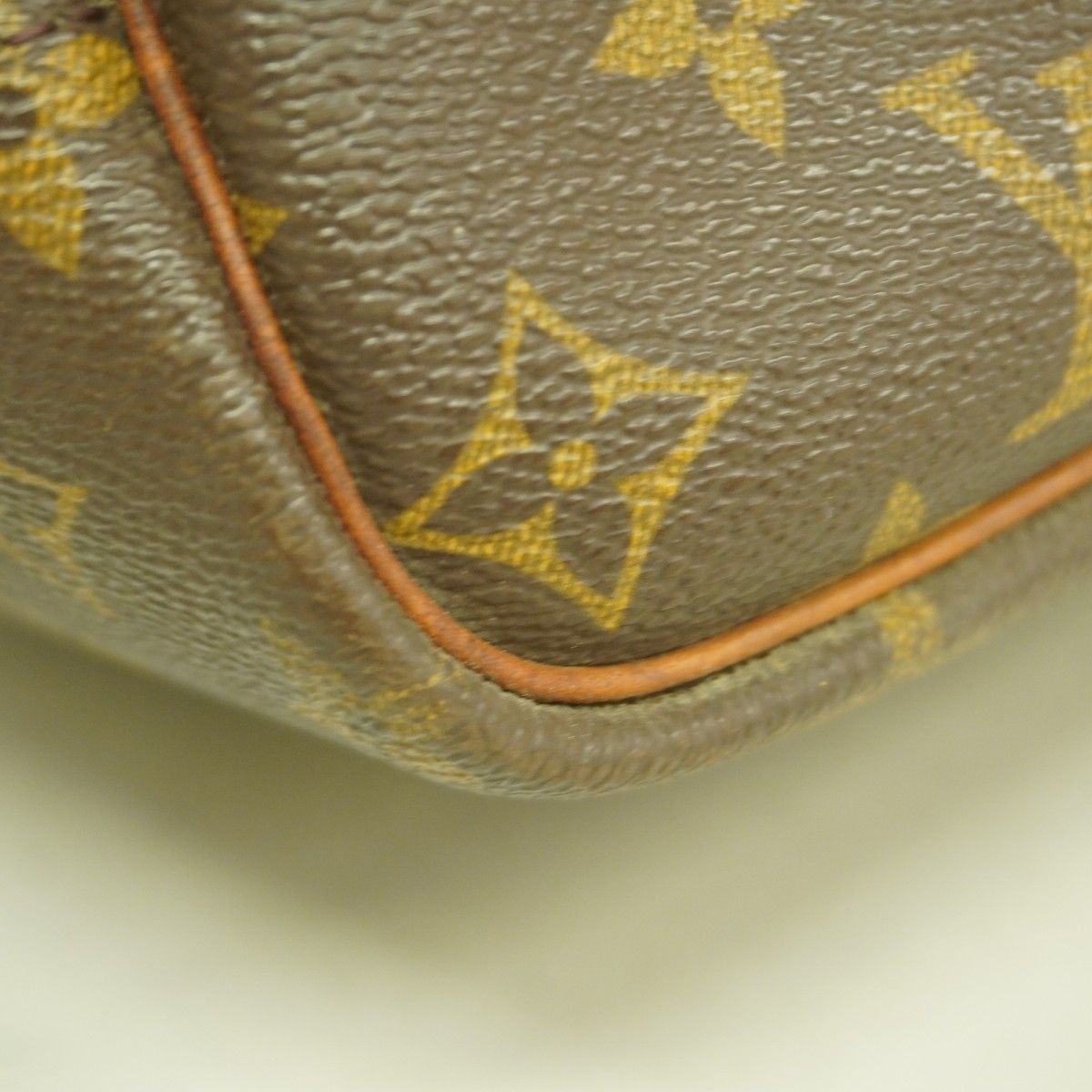 Louis Vuitton Handbag Monogram Deauville Brown — view 6