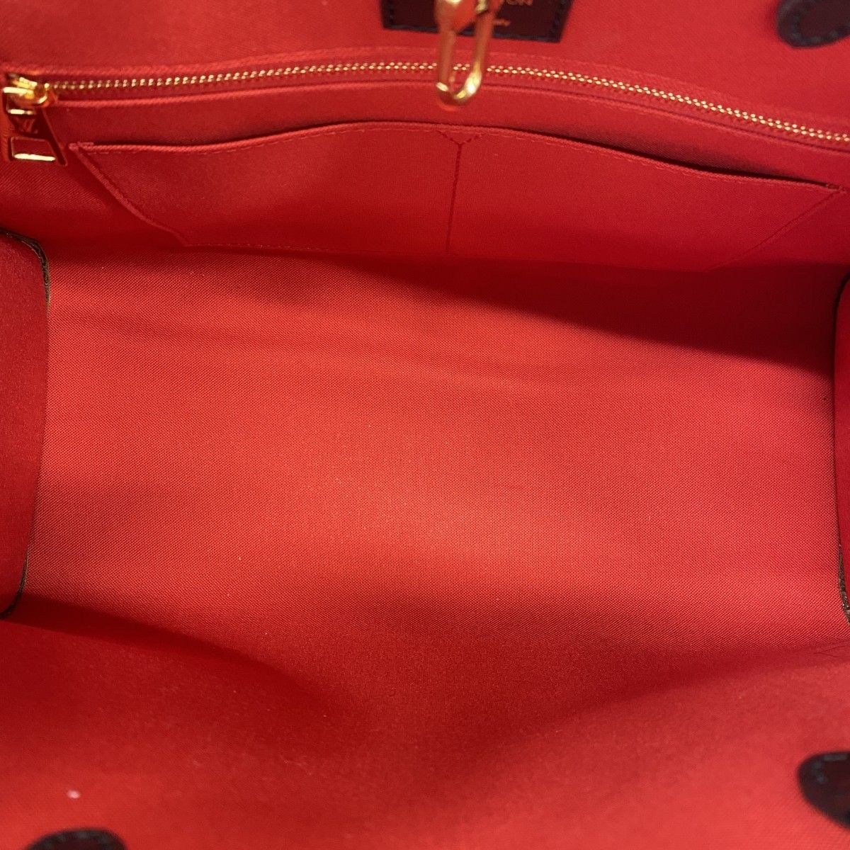 Louis Vuitton Tote Monogram Giant Reverse On The Go MM Brown 2-Way — view 4