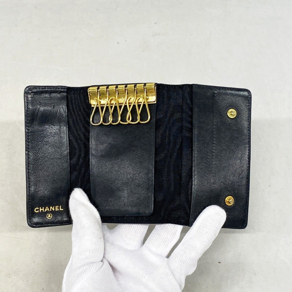 Chanel Key Case Monogram Lambskin Black Gold Key Holder — view 3