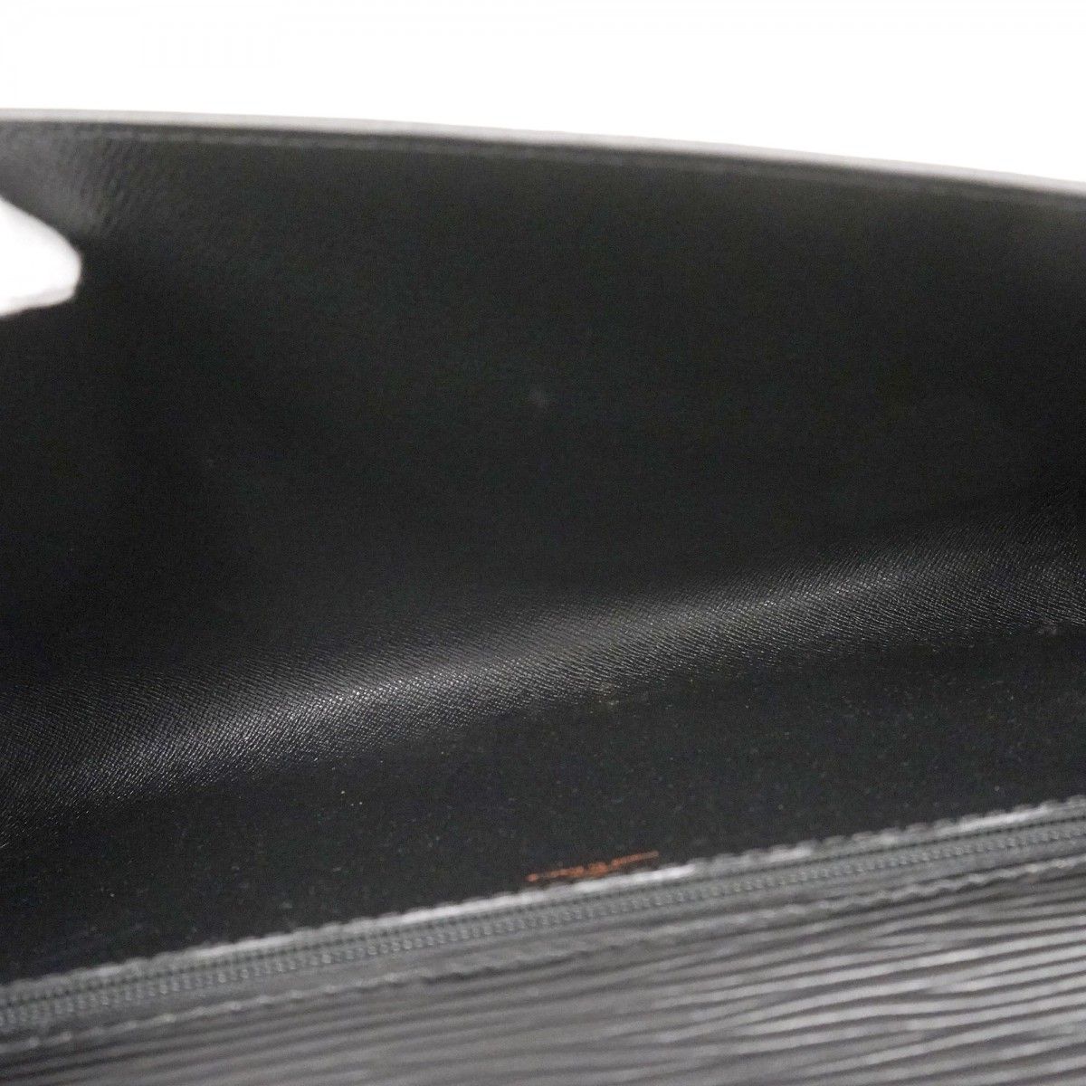 Louis Vuitton Clutch Epi Chaillot Noir — view 4
