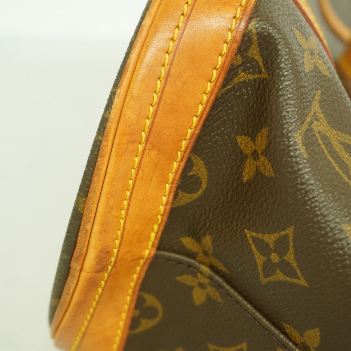 Louis Vuitton Tote Monogram Bucket GM Brown — view 6
