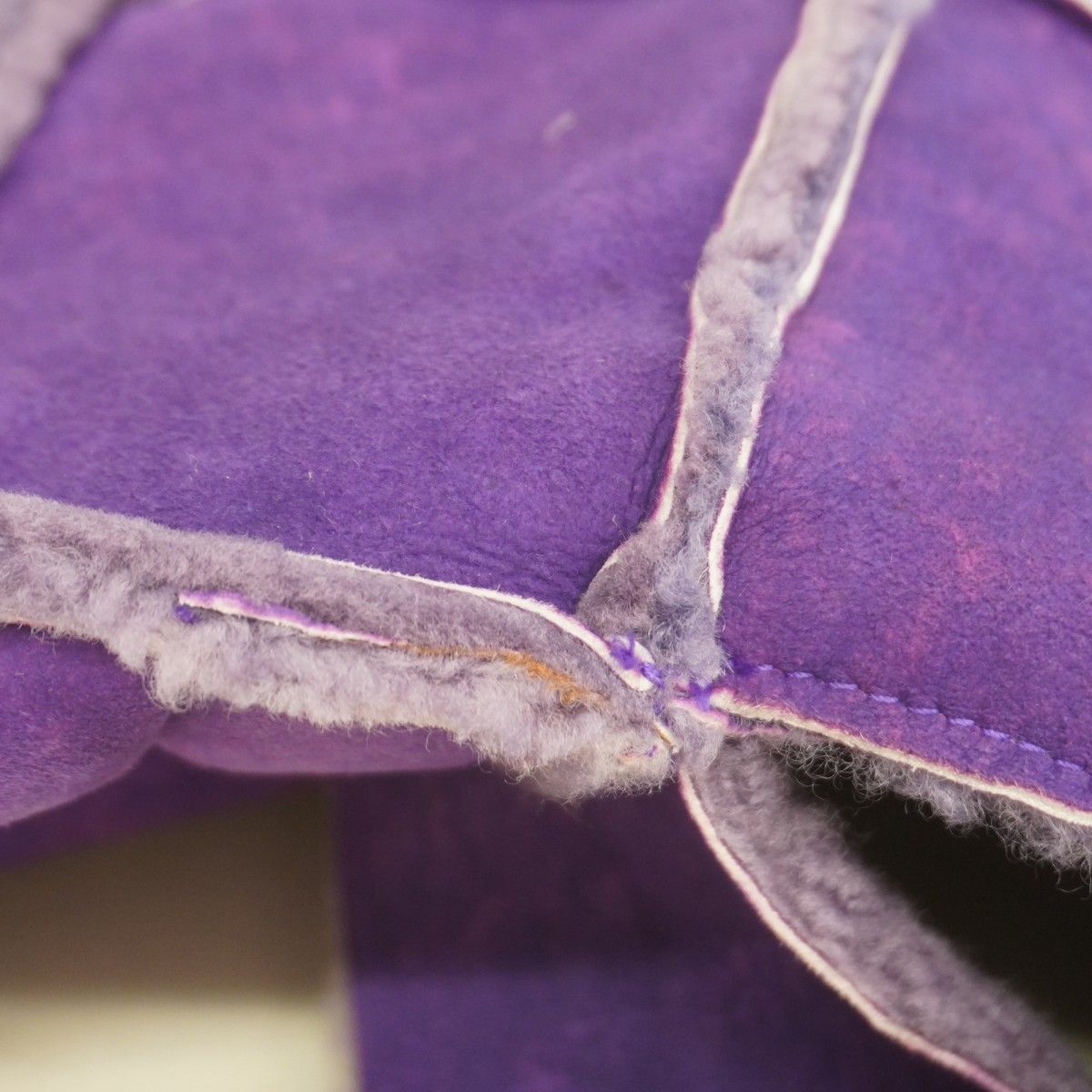 Chanel Shoulder Bag 2.55 Shearling Purple Silver — view 7
