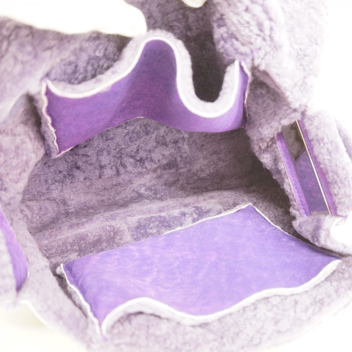 Chanel Shoulder Bag 2.55 Shearling Purple Silver — view 4